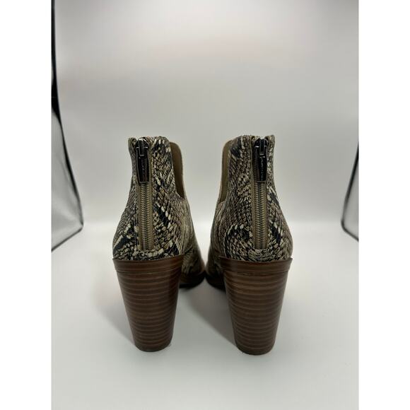 Vince Camuto Gannilla Snip-Toe Snakeskin Bootie Size 9M/40 - Picture 3 of 7
